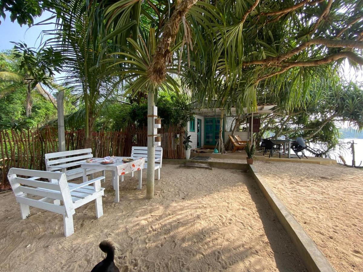 Ocean Beach House Матара Екстер'єр фото