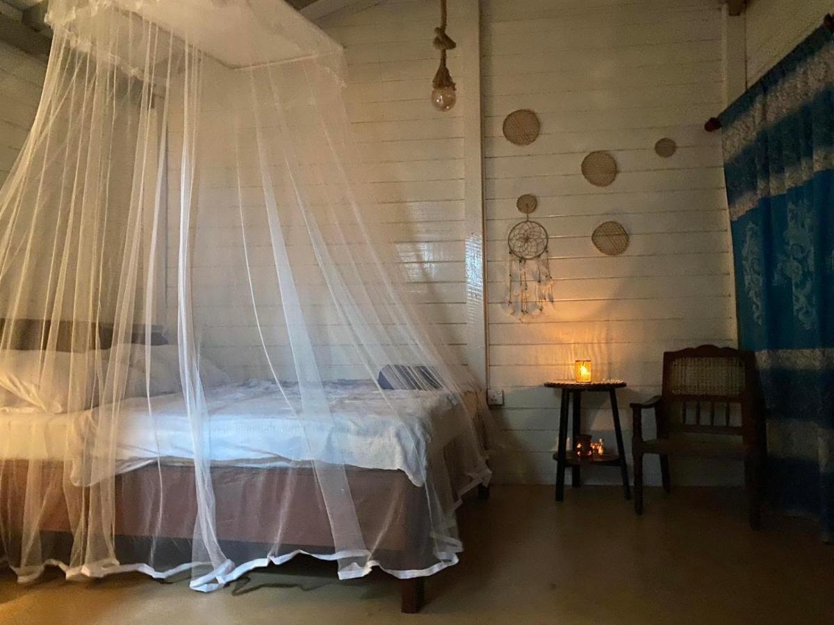 Ocean Beach House Матара Екстер'єр фото